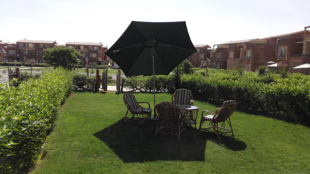 Three-Bedroom Garden Chalet At Marina Wadi Degla For Families Ain Sukhna Quarto foto