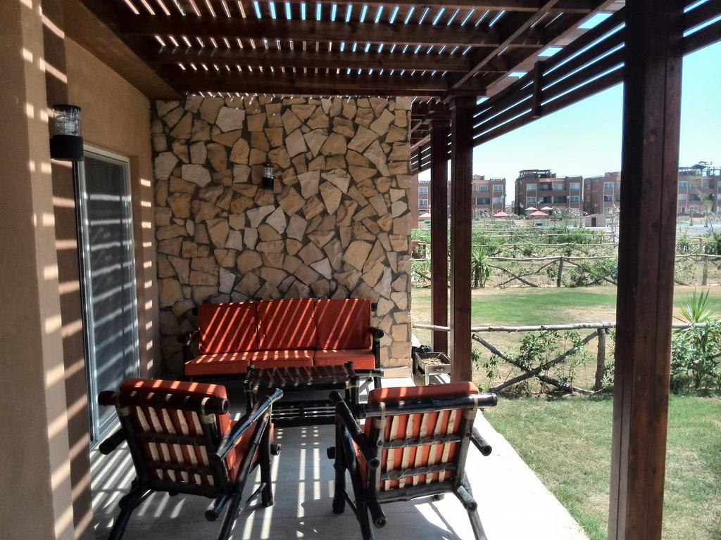 Three-Bedroom Garden Chalet At Marina Wadi Degla For Families Ain Sukhna Quarto foto